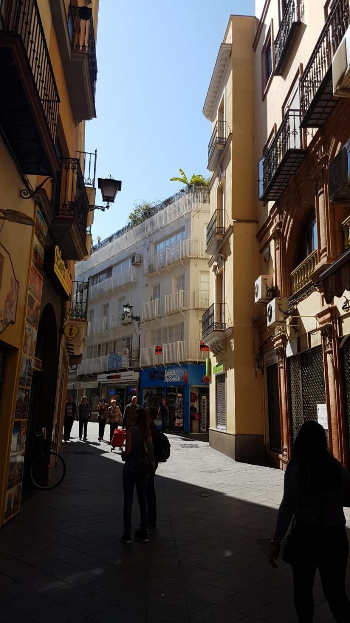 Apartment Plaza Del Salvador Seville Exterior photo